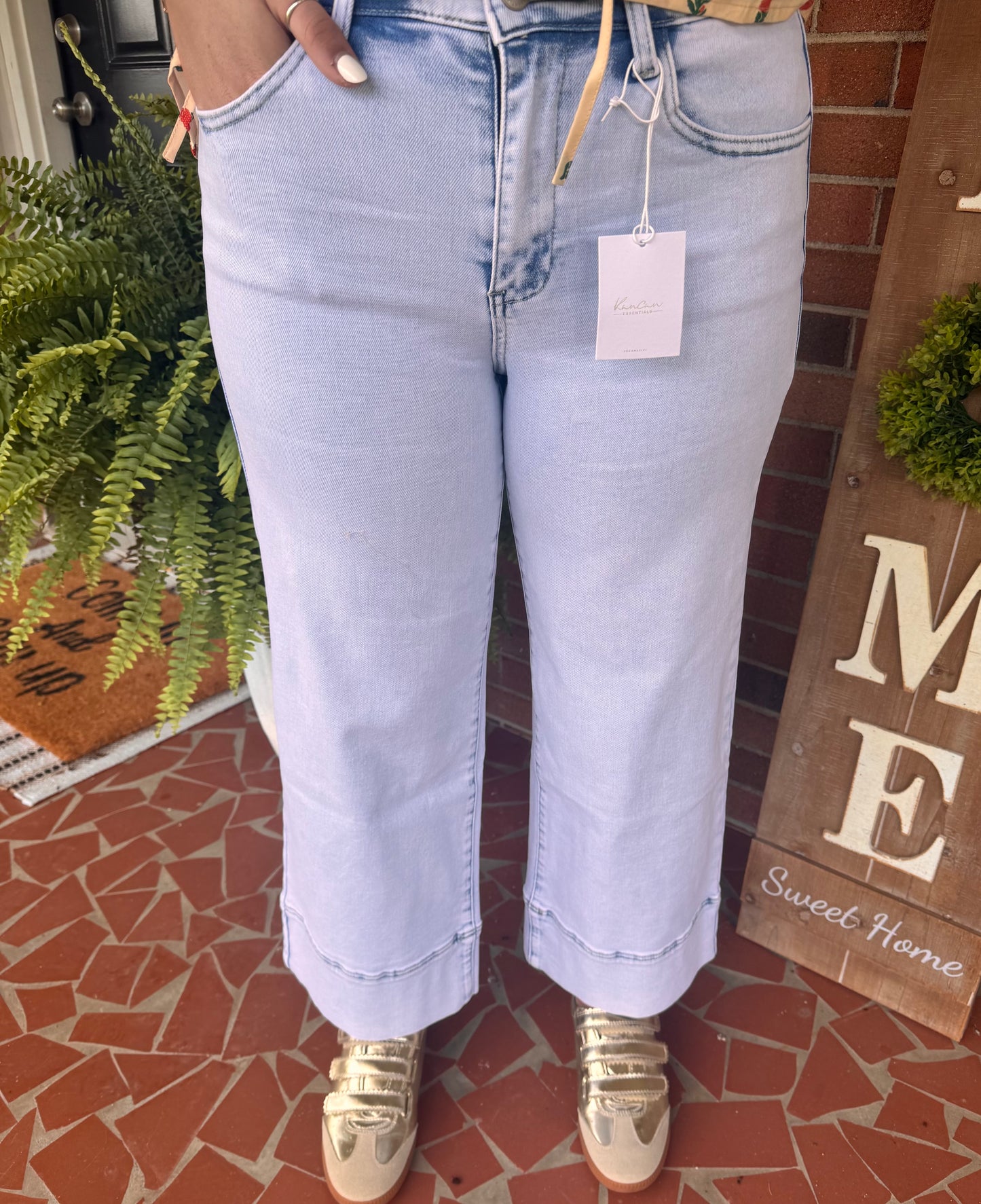 HIGH RISE CROPPED WIDE LEG Kan Can JEANS
